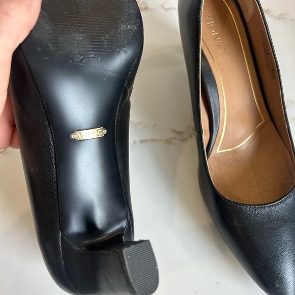 Vionic Women's Madison Mia Black Heels size 10 - Picture 2 of 3